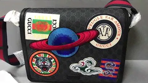 Gucci Night Courrier GG Supreme Flag Messager bag